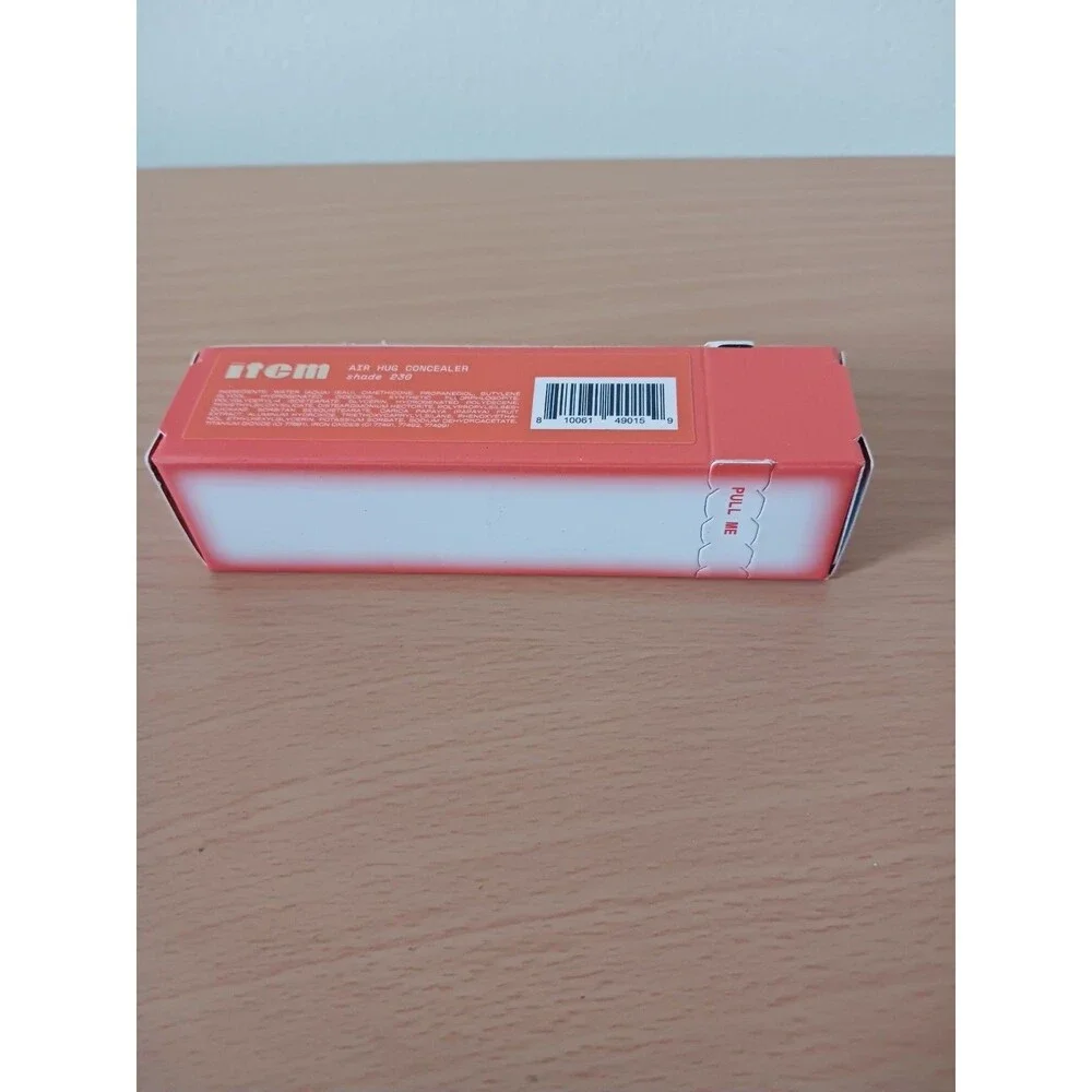 Item Beauty Air Hug Lightweight Full Coverage Concealer‎ Shade 230
